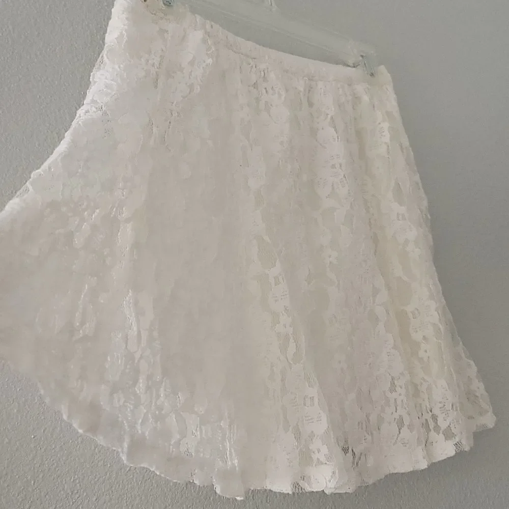 Hollister XS White Lace Floral Mini Skirt